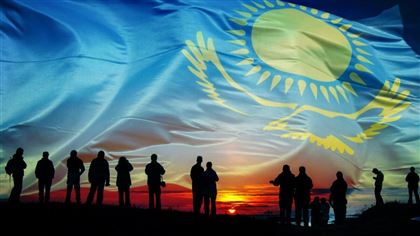 Выросший в Америке казах Михаил хочет вернуться на родину и выучить казахский язык: обзор казахскоязычной прессы (13-20 июля)