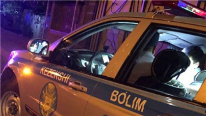 Крупное ДТП в Алматы: пьяный водитель сбил мужчину с ребенком и спровоцировал аварию