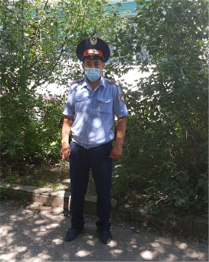 Полицейский предотвратил попытку "пьяного" суицида в Казахстане