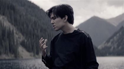 Казахстанский певец Димаш Кудайберген выпустил новый клип