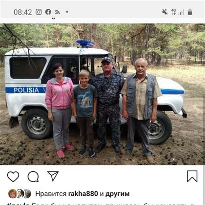 В Павлодаре полицейский из песчаного плена спас семью