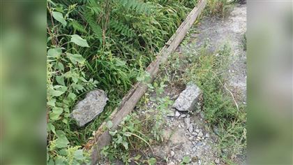 Жители Уштобе пытались похитить пятиметровую рельсу