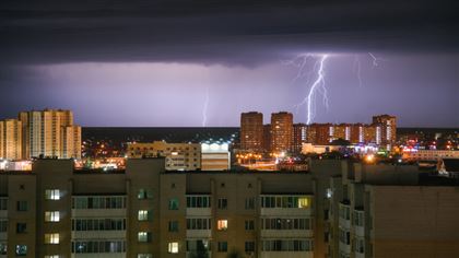 В Нур-Султане и восьми областях Казахстана объявлено штормовое предупреждение
