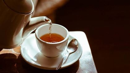 Казахи пьют чай по любому поводу - врач рассказала об опасности развития рака