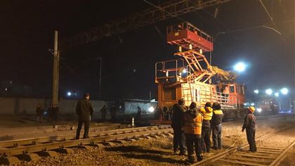 Cход 14-ти вагонов с рельс в Шымкенте: причины происшествия выясняются 