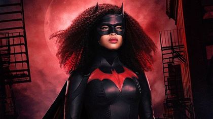 Телеканал CW показал новый образ чернокожей супергероини DC Бэтвумен