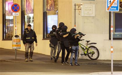 До четырех человек возросло число жертв стрельбы в Вене