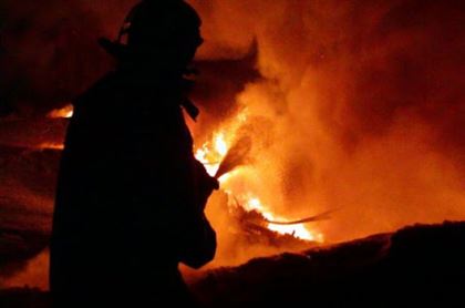 Пожилой мужчина и ребенок погибли при пожаре в Уральске