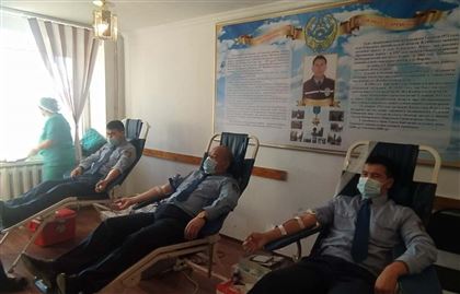 Более 100 полицейских Кызылорды стали донорами крови