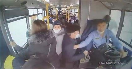 В Алматинской области задержаны мужчины, которые избили водителя автобуса