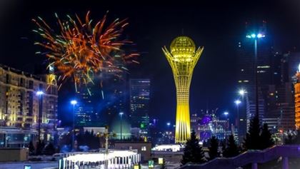 Артисты легендарного театра поздравили Президента Казахстана Касым-Жомарта Токаева с Новым годом