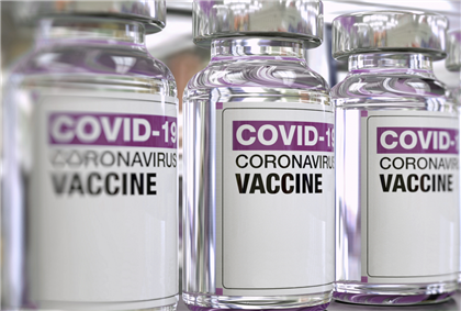 "Pfizer" или "Спутник V": какая из вакцин эффективнее и безопаснее
