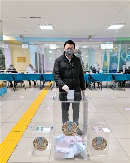 Алексей Цой проголосовал на выборах