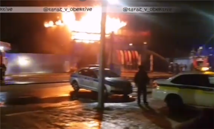 Видео сильного пожара в Таразе испугало пользователей Казнета