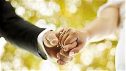 «Церемония бракосочетания теряет смысл»: алматинцы бьют тревогу