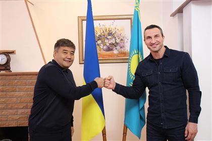 Владимир Кличко посетил Посольство Казахстана в Украине