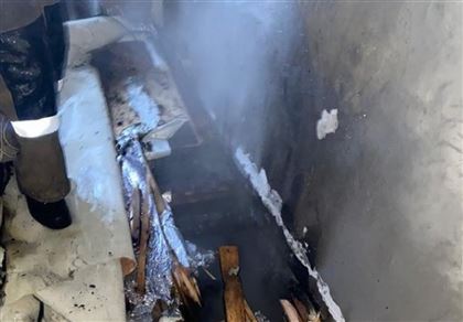 В Карагандинской области женщина выпрыгнула с третьего этажа, спасаясь от пожара