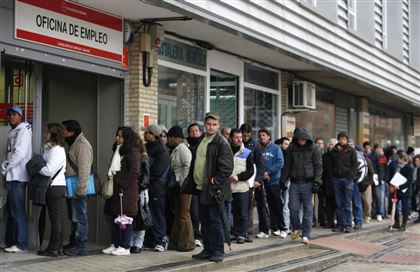 В Испании число безработных людей приблизилось к четырем миллионам