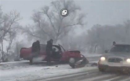Первоапрельская "шутка" от погоды закончилась кошмарными авариями в Алматинской области - видео
