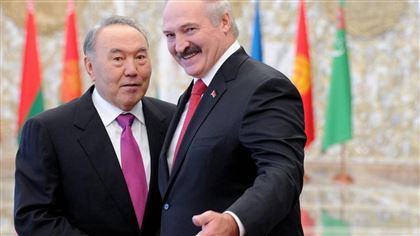 Елбасы поговорил по телефону с Лукашенко