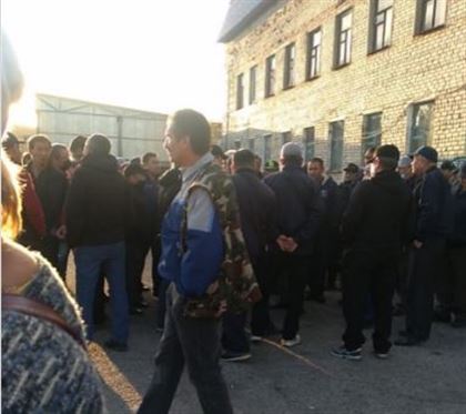 В Талдыкоргане водители автобусов устроили забастовку и не вышли на работу