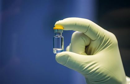Американскую вакцину от коронавиурса можно ожидать в РК не ранее второго полугодия