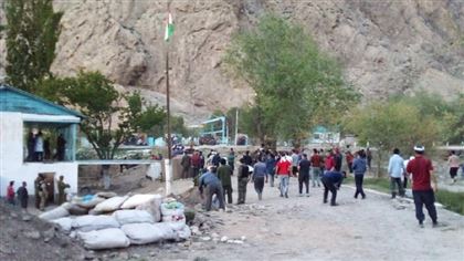 Число пострадавших в кыргызско-таджикском конфликте достигло 183 человек