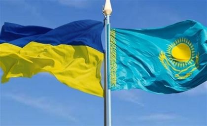 «У одной страны удивительный экономический рост, а вторая распадается на части»: эксперт сравнил Украину и Казахстан