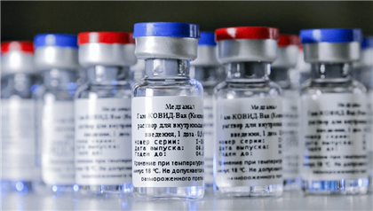 Вакцины QazVac и Hayat Vax дополнительно доставят в РК до конца мая