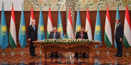 Президенты Казахстана и Таджикистана сделали совместное заявление