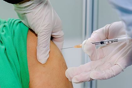 Ведение «вакцинного паспорта» одобрил Европарламент