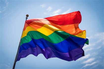 На Венгрию и Польшу подали в суд за нарушение прав ЛГБТ