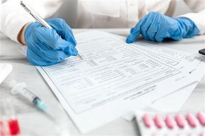 В Таразе сотрудника медицинской службы поймали на продаже ложных ПЦР-тестов 