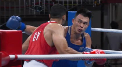 Казахстанский боксёр "размазал по рингу" египтянина и добыл ещё одну победу на Олимпийских играх в Токио