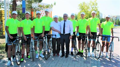 Известные тренеры открыли республиканскую велоакадемию в Нур-Султане