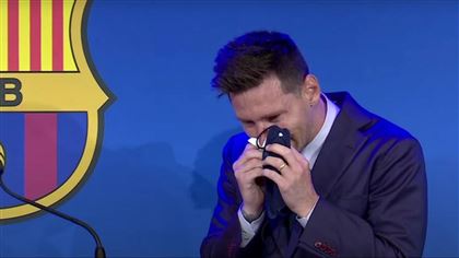 Месси расплакался на прощальной пресс-конференции в ФК "Барселона"