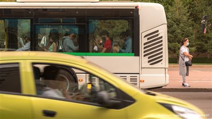 В столичных автобусах безбилетных пассажиров стало больше почти в 4 раза