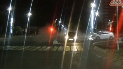 Жуткое ДТП с четырьмя авто сняли на видео в Павлодаре