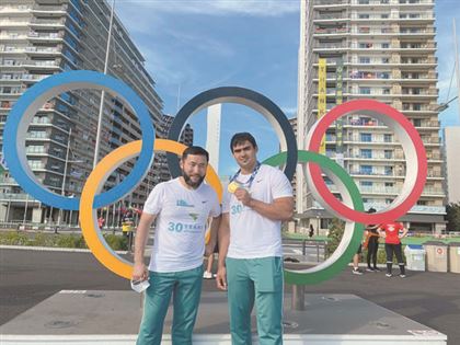 “Я был вынужден покинуть Казахстан”: тренер Ильи Ильина, который помог Узбекистану выиграть золото Олимпиады