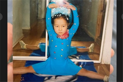 Казахстанская фигуристка Элизабет Турсынбаева показала свои детские фотографии