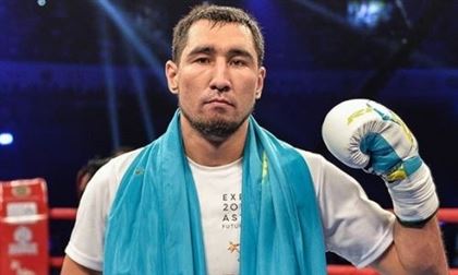 Боксёр Айдос Ербосынулы посвятил независимости Казахстана победу в главном бою карьеры