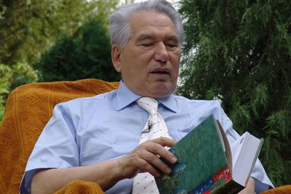 Телеканал "Qazaqstan" собирается снять документальный фильм о Чингизе Айтматове