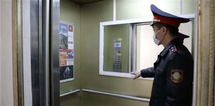 Мужчина арестован за нападение на лифт в Нур-Султане