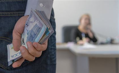 Цифровизация, денежные поощрения граждан и аресты: как в Казахстане борются с коррупцией в рядах госорганов