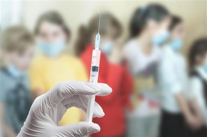 Вакцинация детей: ограничений по передвижению школьников не будет