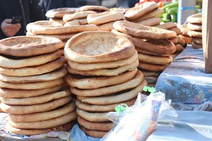Сколько стоит социальный хлеб в разных регионах Казахстана и где его не найти 
