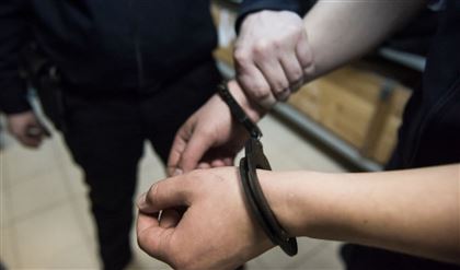 Полицейские Алматы изъяли 8,5 килограмма наркотиков у пятерых мужчин