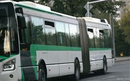 При столкновении автобуса и троллейбуса в Алматы пострадали несколько человек