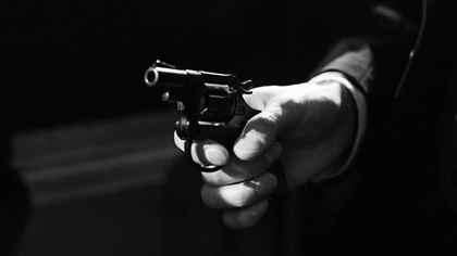 Житель Туркестана ограбил с игрушечным пистолетом женщину
