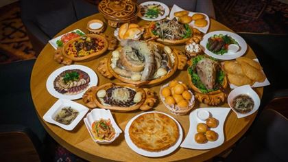 "Какая же гадость" и "Казахстан навсегда остался в моем сердце": как казахская кухня вызывала восторг и недовольство у иностранцев